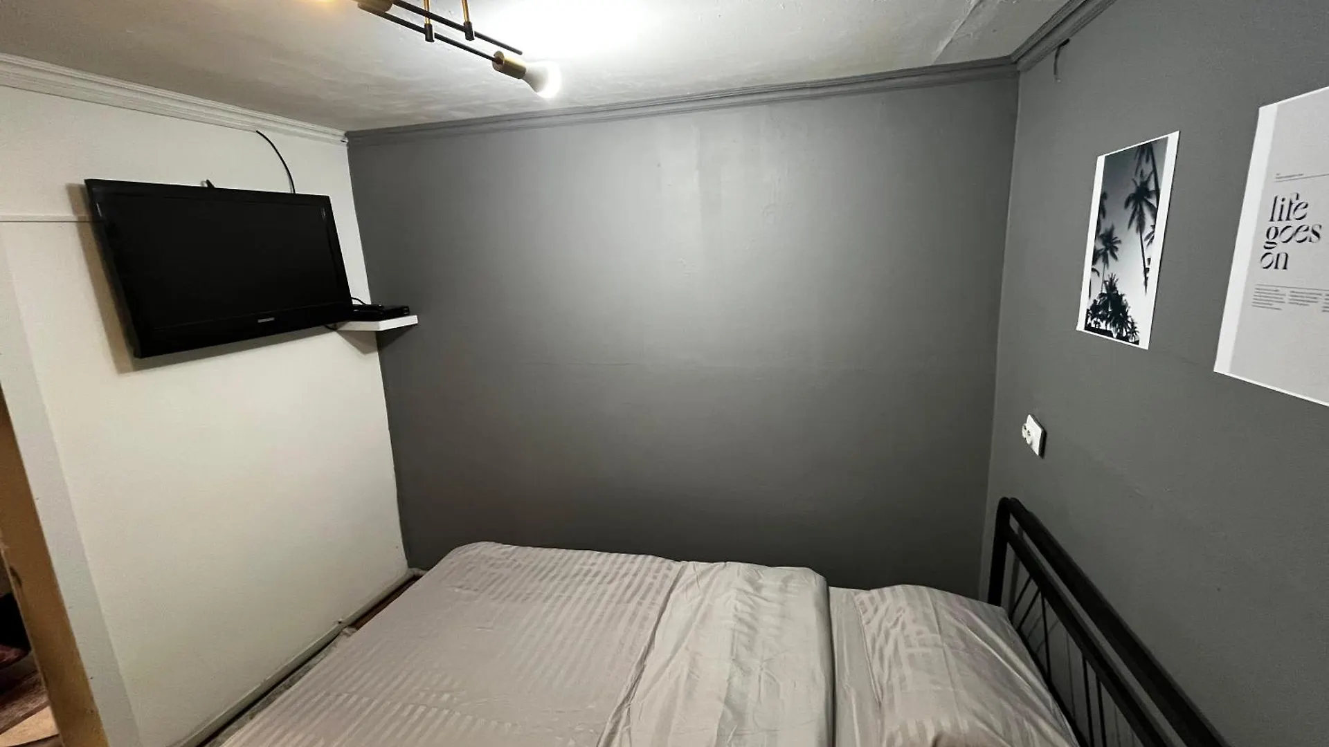 Отдельностящий, Маленький И Уютный Домик Apartment Almaty